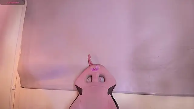 adara evanss online show from 11-27-25, 08:00