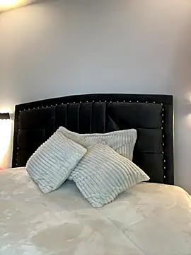 Snapshot of Lilith_Thompson chatting on 10-21-25, 02:34 Lilith Thompson online show from 10-21-25, 02:34