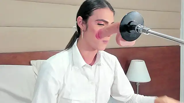 shantall skinny online show from 10-10-25, 04:00