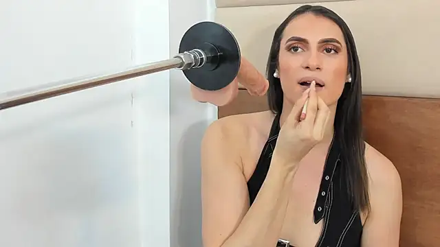 shantall skinny online show from 03-25-26, 03:34