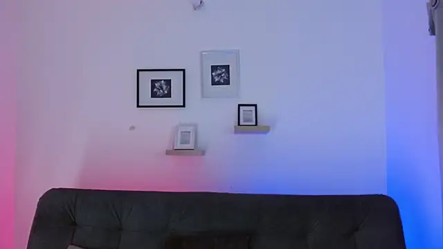 julian vogue online show from 03-12-25, 06:55