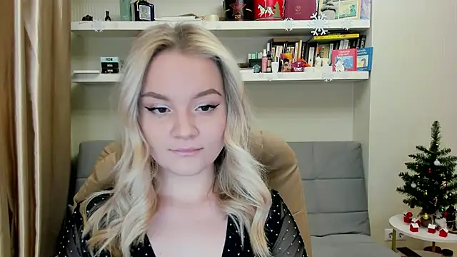 Snapshot of Kara_Smith_ chatting on 01-10-26, 12:23 Kara Smith online show from 01-10-26, 12:23