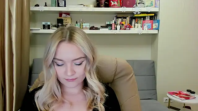 Snapshot of Kara_Smith_ chatting on 01-11-26, 10:04 Kara Smith online show from 01-11-26, 10:04