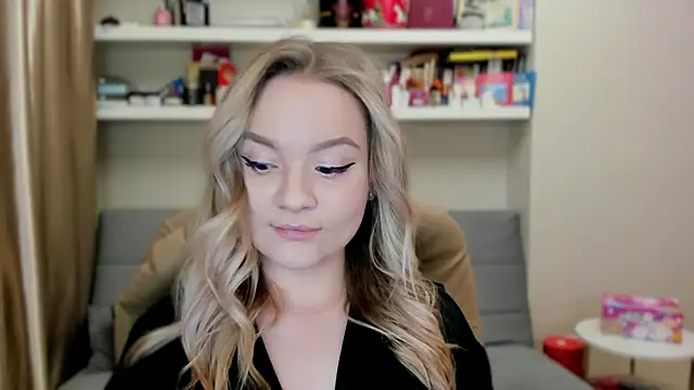 Snapshot of Kara_Smith_ chatting on 03-29-26, 10:32 Kara Smith online show from 03-29-26, 10:32