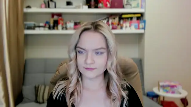 Kara Smith  online show from 06-19-26, 11:08