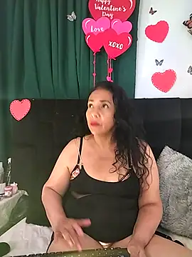 AlexaNovoa  online show from 02-14-26, 02:08