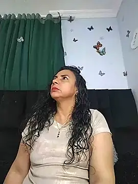 AlexaNovoa  online show from 07-08-26, 01:32