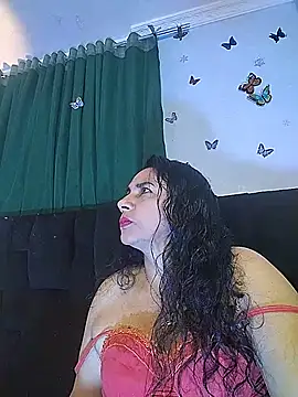AlexaNovoa  online show from 08-05-26, 01:41
