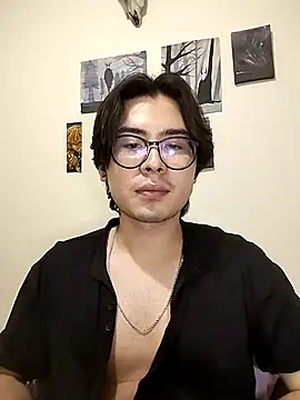 Snapshot of Dante_Gothic chatting on 03-19-25, 07:29 Dante Gothic online show from 03-19-25, 07:29