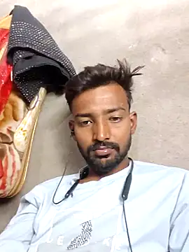 India HOT23 online show from 05-10-26, 07:02