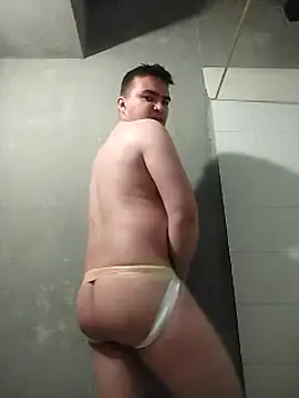 Snapshot of Andy-rtg chatting on 03-17-25, 02:41 Andy-rtg online show from 03-17-25, 02:41