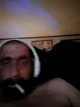 Snapshot of mayg chatting on 05-16-26, 05:04 mayg online show from 05-16-26, 05:04