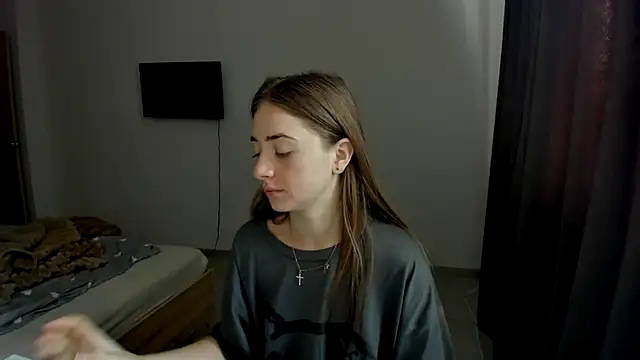 Snapshot of LilyHaart chatting on 09-09-25, 05:18 LilyHaart online show from 09-09-25, 05:18