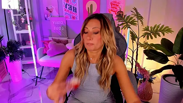 SarahAlluring online show from 09-22-25, 01:35