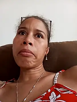 Snapshot of Sexi_girl29 chatting on 10-17-25, 06:43 Sexi girl29 online show from 10-17-25, 06:43