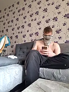 ThePython666 online show from 10-22-25, 09:31