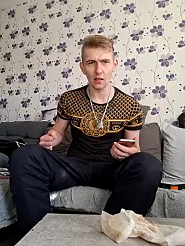 ThePython666 online show from 10-29-25, 11:01