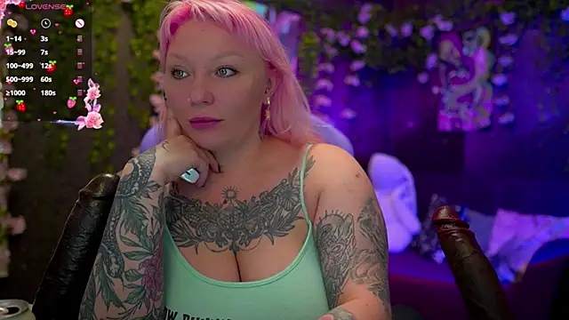 BlackedBarbie online show from 10-04-25, 07:01