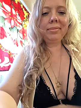 Irina3718 online show from 05-04-26, 01:18