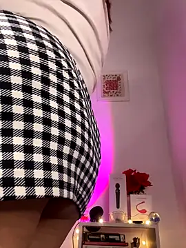 PaulaMarin online show from 10-27-25, 01:31