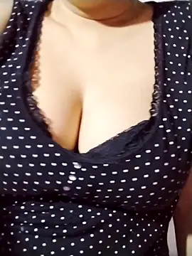 az9ovsqjqhva online show from 10-18-25, 01:52