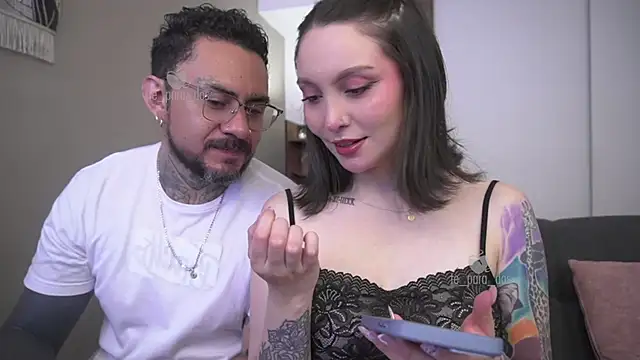 Snapshot of Te_para_2 chatting on 11-25-25, 03:45 Te para 2 online show from 11-25-25, 03:45