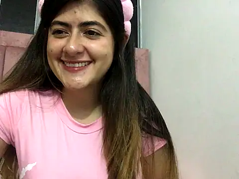 Snapshot of skyler1195 chatting on 10-17-25, 03:20 skyler1195 online show from 10-17-25, 03:20