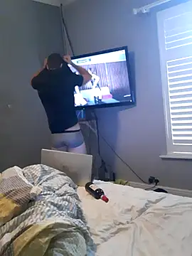 Snapshot of Nick-Ox chatting on 10-24-25, 08:55 Nick-Ox online show from 10-24-25, 08:55