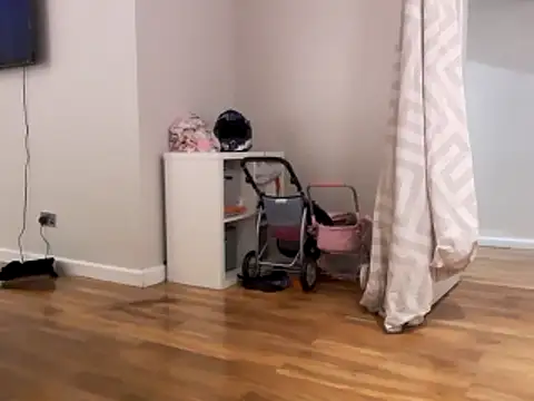 Snapshot of Nick-Ox chatting on 11-15-25, 04:25 Nick-Ox online show from 11-15-25, 04:25