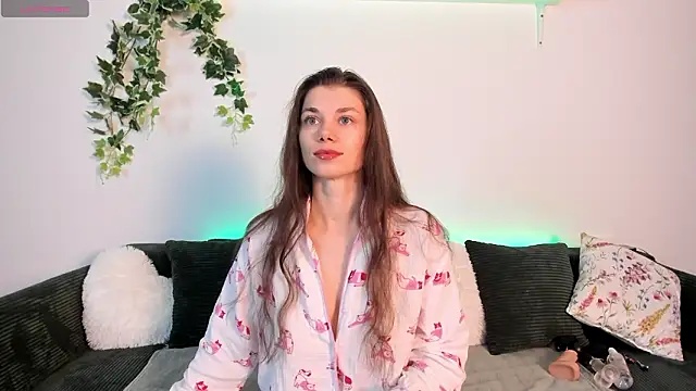 Eva McCoy online show from 02-06-26, 07:45