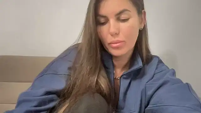 AngelinaMeov online show from 09-28-25, 07:41