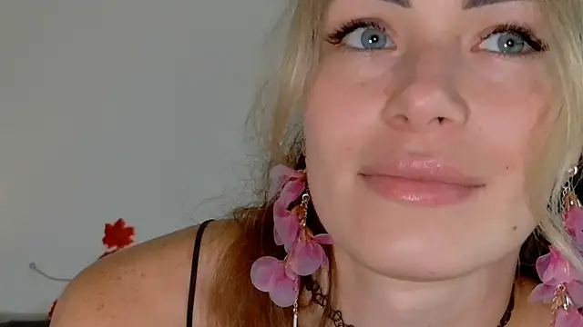 SweetDarling7 online show from 10-26-25, 12:33