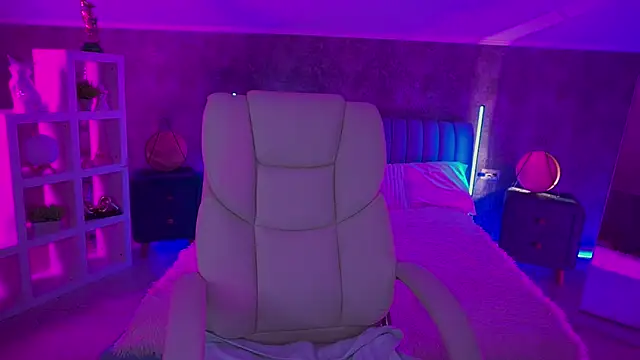 CandyLadyyy online show from 04-28-26, 04:06