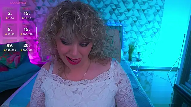CandyLadyyy online show from 06-13-26, 08:40