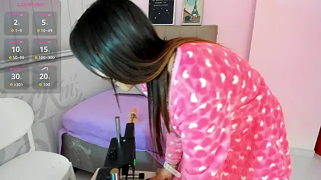 Snapshot of Tania_Duque chatting on 09-20-25, 03:02 Tania Duque online show from 09-20-25, 03:02