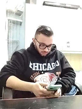 Snapshot of Francescodicristina44 chatting on 03-22-26, 06:55 Francescodicristina44 online show from 03-22-26, 06:55