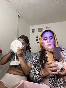 nicky andcamil online show from 12-02-25, 09:32