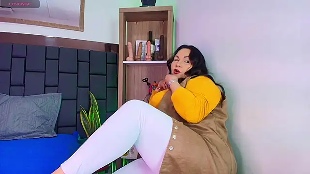 EllenaBoobs  online show from 06-10-26, 03:29