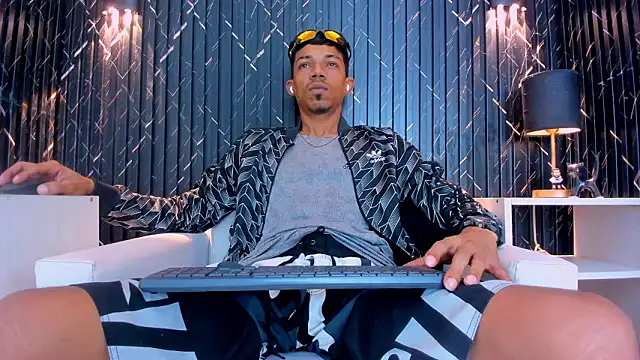 Snapshot of Gregory_Sforza chatting on 02-16-26, 07:21 Gregory Sforza online show from 02-16-26, 07:21