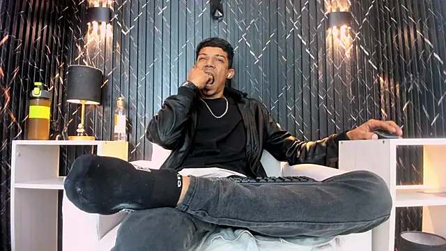 Snapshot of Gregory_Sforza chatting on 02-25-26, 07:12 Gregory Sforza online show from 02-25-26, 07:12