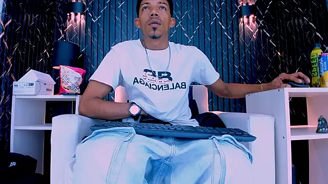 Snapshot of Gregory_Sforza chatting on 03-09-26, 04:27 Gregory Sforza online show from 03-09-26, 04:27