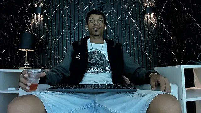 Snapshot of Gregory_Sforza chatting on 03-12-26, 03:23 Gregory Sforza online show from 03-12-26, 03:23