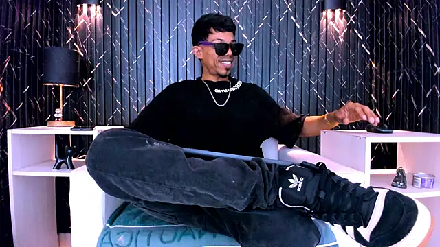 Snapshot of Gregory_Sforza chatting on 03-18-26, 03:31 Gregory Sforza online show from 03-18-26, 03:31