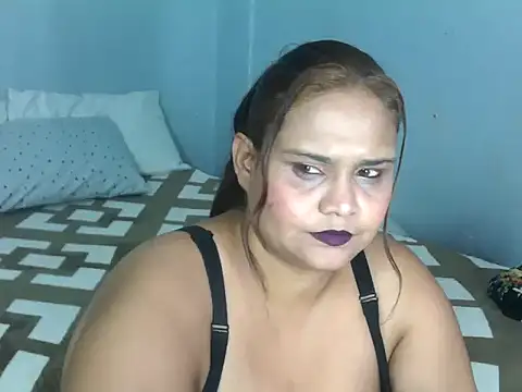 Snapshot of clover_cams1874 chatting on 09-11-25, 11:21 clover cams1874 online show from 09-11-25, 11:21