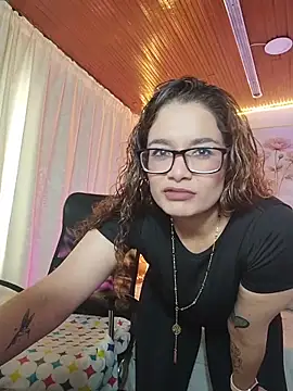 Rose Thompson1 online show from 06-19-26, 01:26
