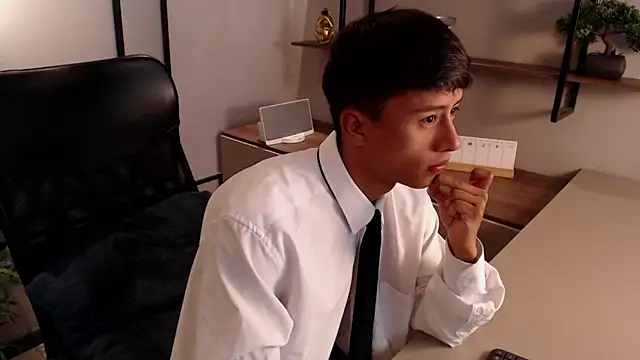 labrinthteasing online show from 03-17-25, 07:48