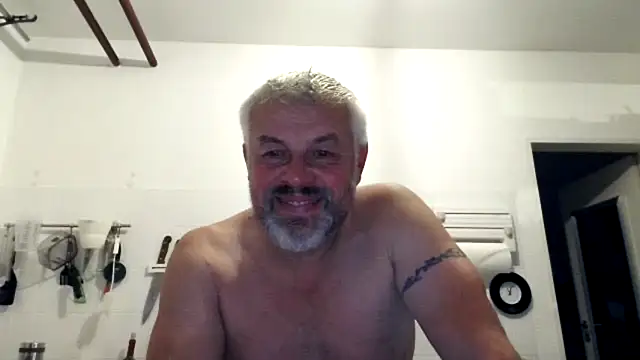 Berg Boy online show from 10-20-25, 09:04