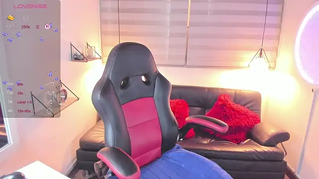 ISIS VALCHOS online show from 10-07-25, 07:33