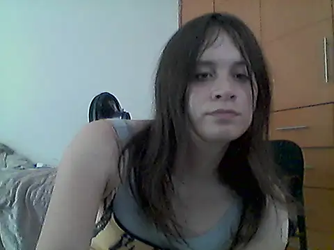 Snapshot of corvineShine16 chatting on 04-18-26, 07:40 corvineShine16 online show from 04-18-26, 07:40