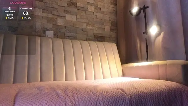 Snapshot of Hecate_gh chatting on 10-17-25, 08:55 Hecate gh online show from 10-17-25, 08:55